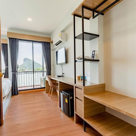 Hotel The Blue C Donsak Surat Thani Esterno foto