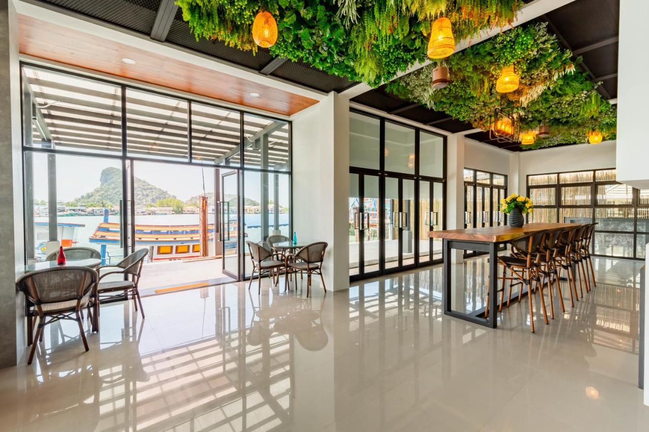 Hotel The Blue C Donsak Surat Thani Esterno foto