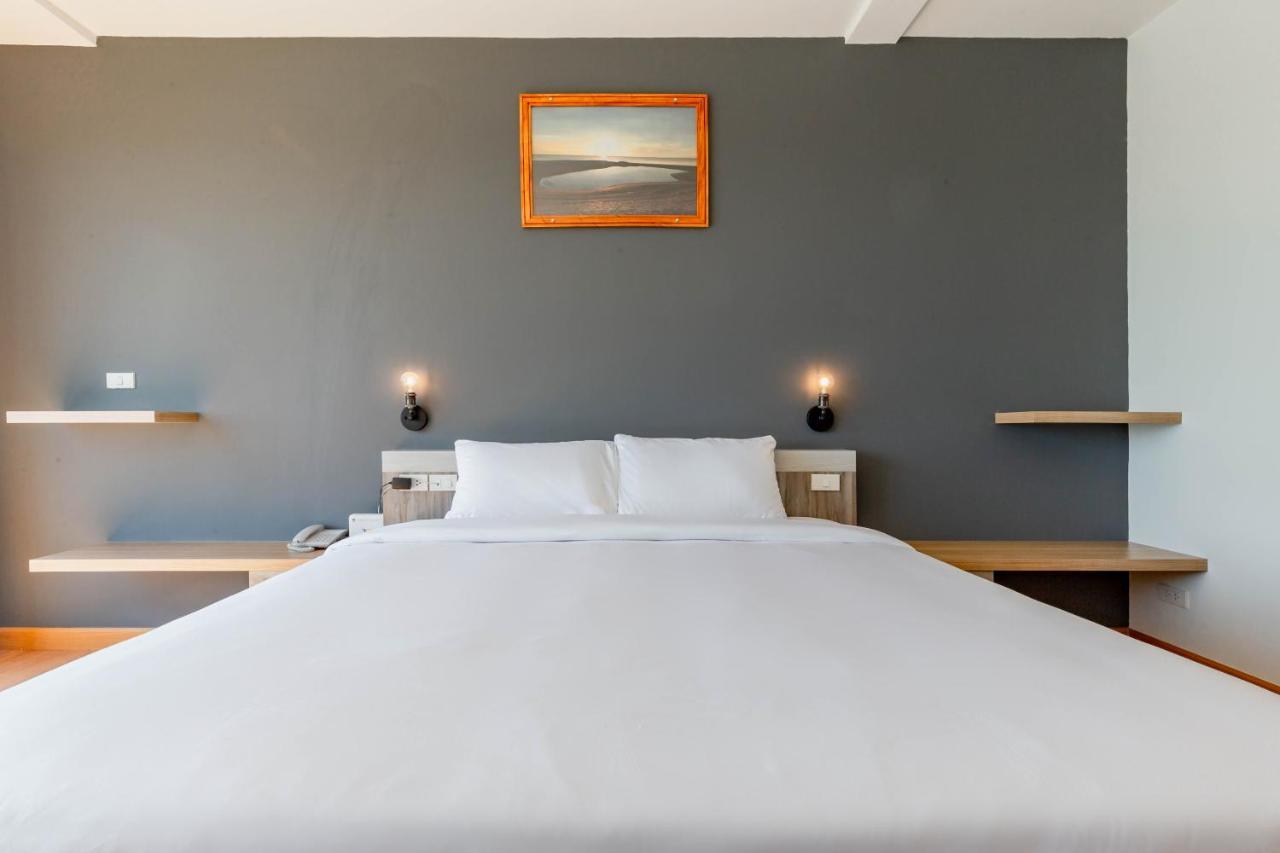 Hotel The Blue C Donsak Surat Thani Esterno foto