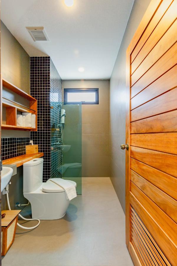 Hotel The Blue C Donsak Surat Thani Esterno foto