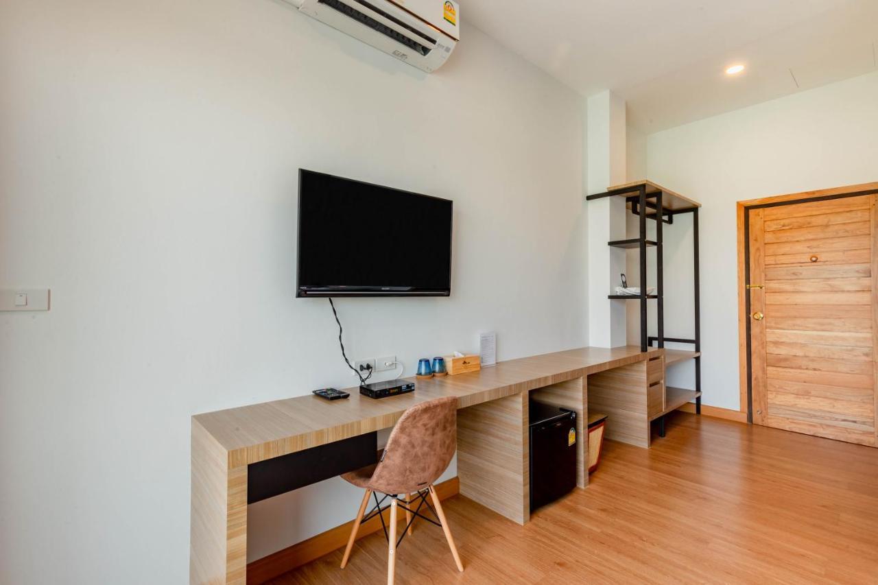 Hotel The Blue C Donsak Surat Thani Esterno foto