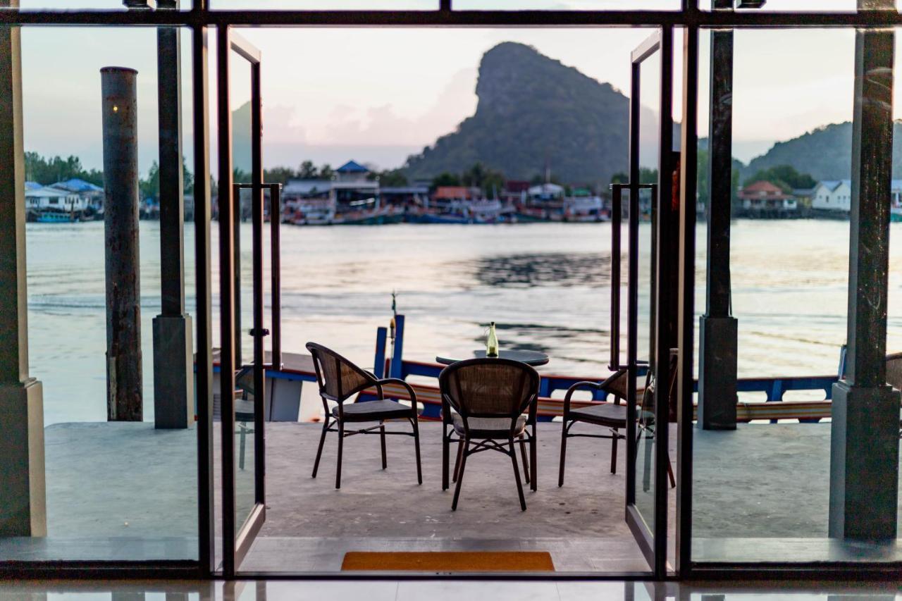 Hotel The Blue C Donsak Surat Thani Esterno foto